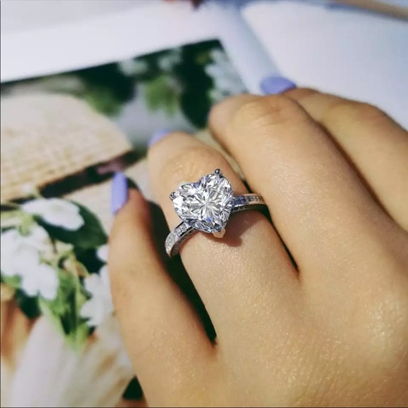 New Women’s 925 Silver Romantic Heart Diamond Promised Ring - Picture 2 of 5